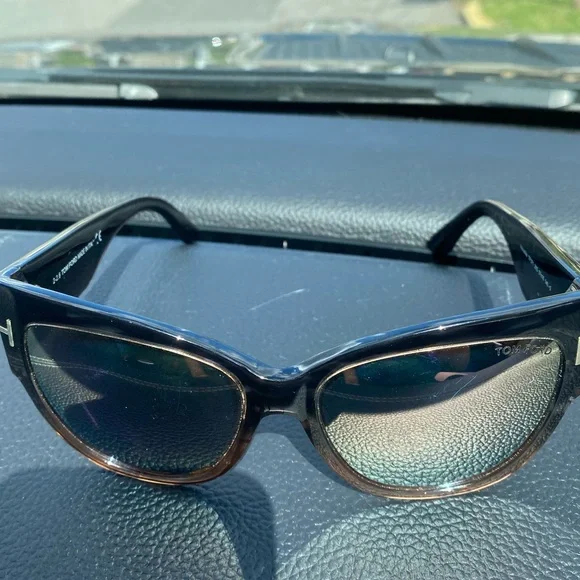 Tom For Anoushka Sunglasses - Picture 10 of 12